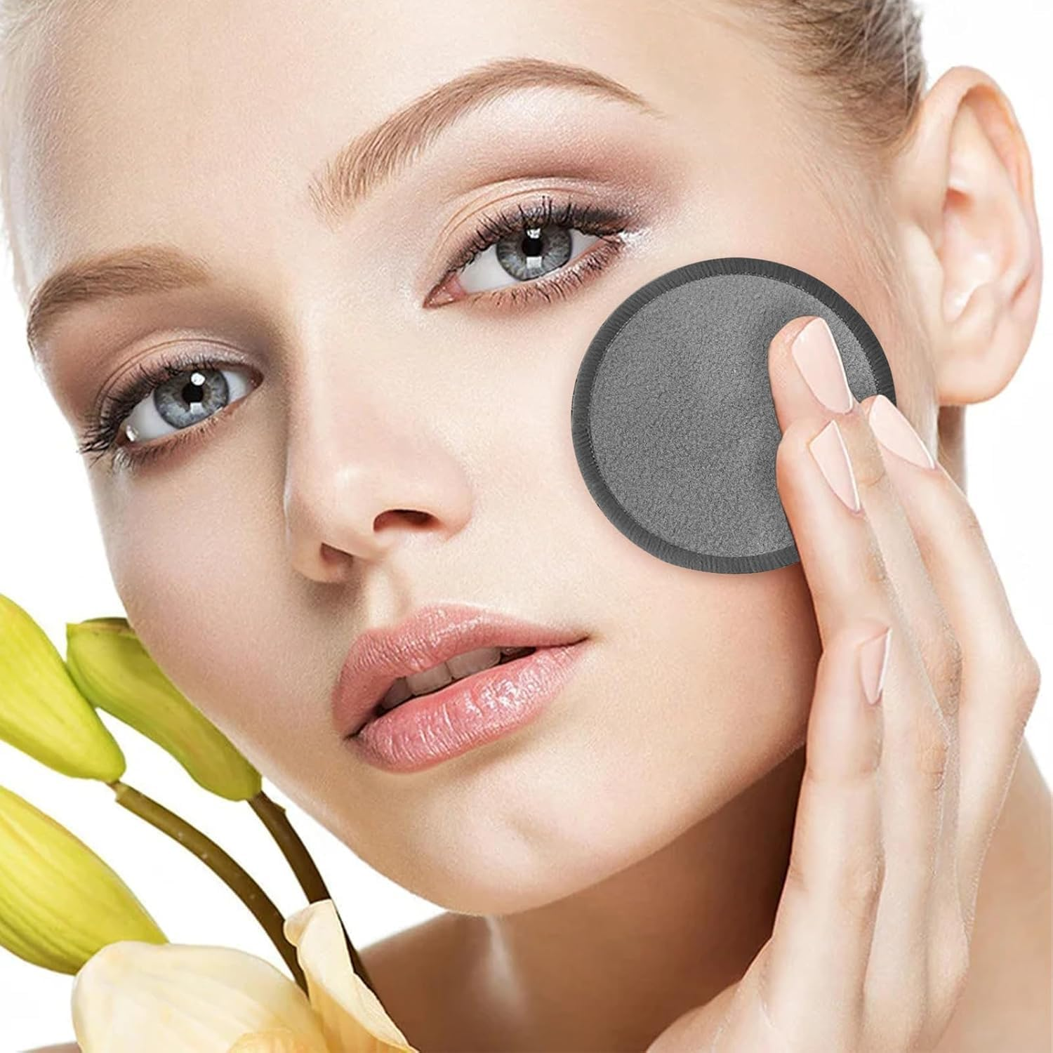 Pack of 17 Washable Make-Up Pads for Facial Cleansing Skin Care image number 1