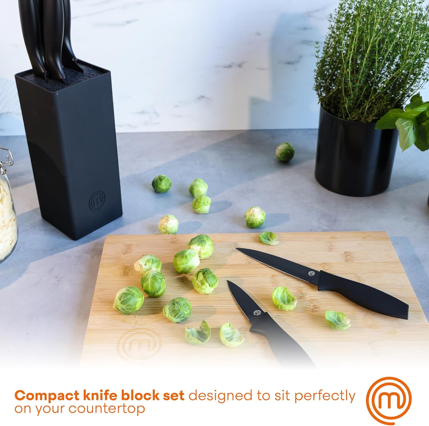 Masterchef Knife Block Set of 6 Kitchen Knives, Extra Sharp Stainless Steel Blades for Professional Cutting with Non Stick Coating & Soft Touch Easy Grip Handles in a Universal Block, Essential Black image number 5