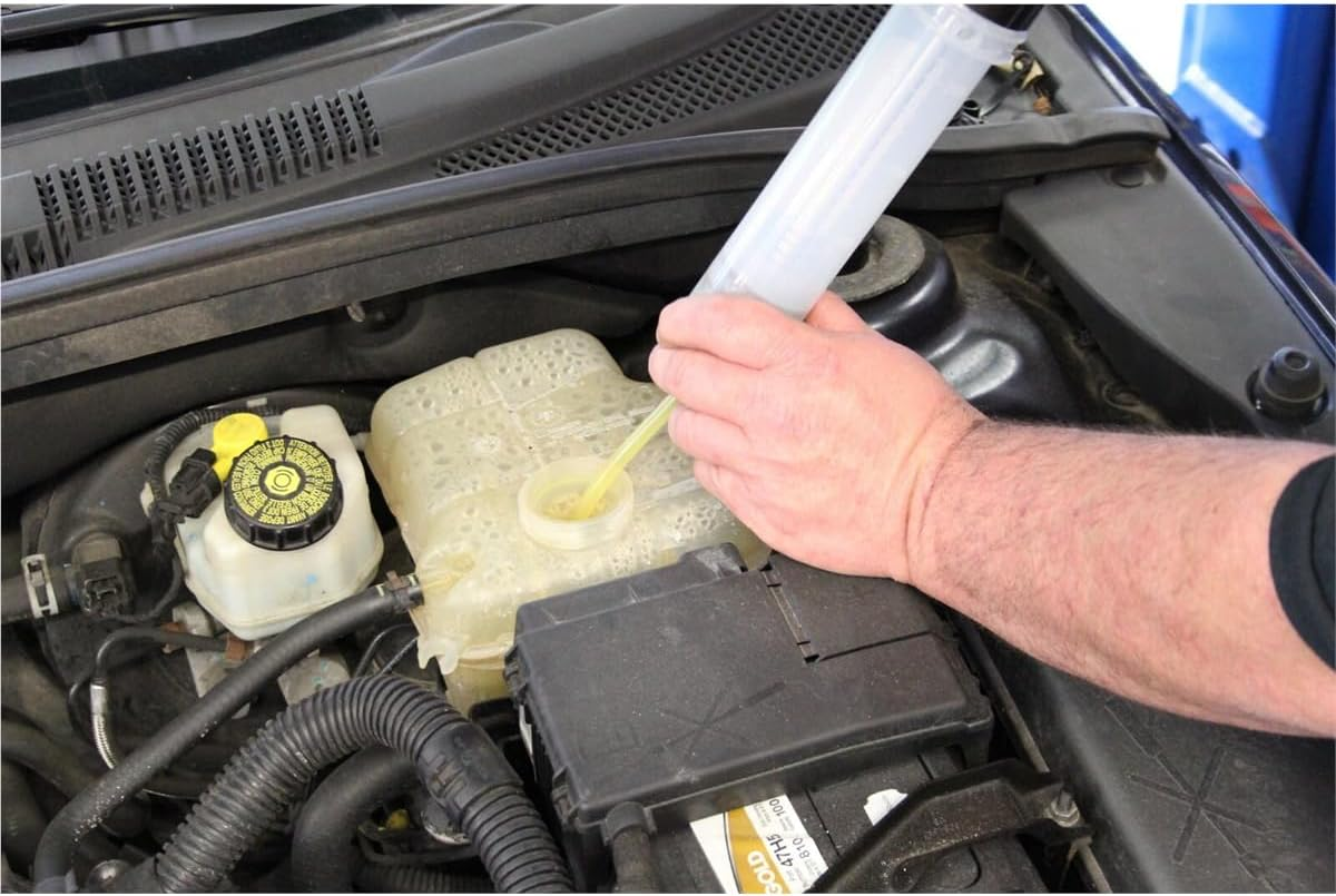 Mityvac MVA6851 Fluid Extractor, Syringe Action to Extract and Dispense Fluids into or Out of Small Reservoirs Including Master Cylinder, Transaxles and Power Steering and Coolant Reservoirs image number 4