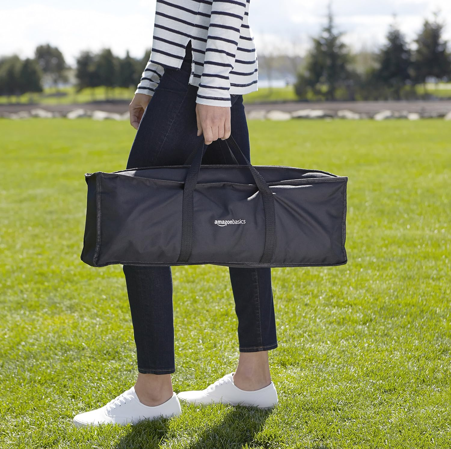 Amazon Basics Ladder Toss Outdoor Lawn Game Set with Soft Carrying Case, 2 Count, Full Size, Blue,Red, 55.88 X 66.04 X 96.52 CM image number 3