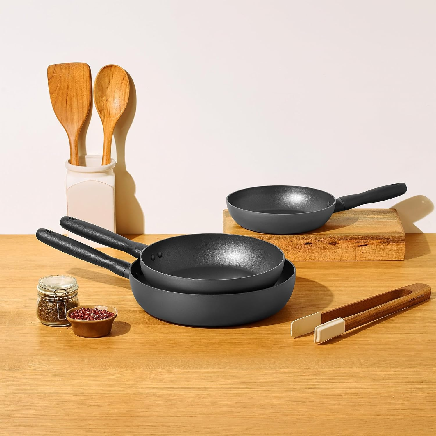 Meyer Bauhaus Non Stick Cookware 20/24/28Cm Frying Pan Triple Pack, Skillet Pack, Pots and Pans, Induction Compatible, Dishwasher Safe, Oven Safe, Sesame Grey image number 1