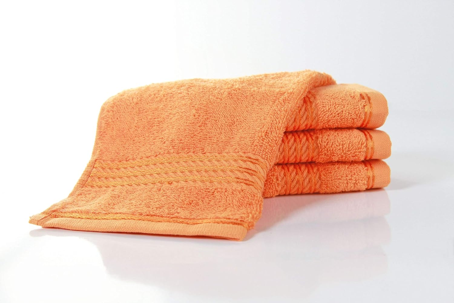 Bentley Priory Linens Supreme Face Flannels for Bathroom 500GSM Super Soft Cotton Pack of 4 Absorbent and Quick Dry Face Cloth Flannel Towels Set 30 X 30Cm Egyptian Collection (PURPLE MAUVE) - Bright Pink image number 6