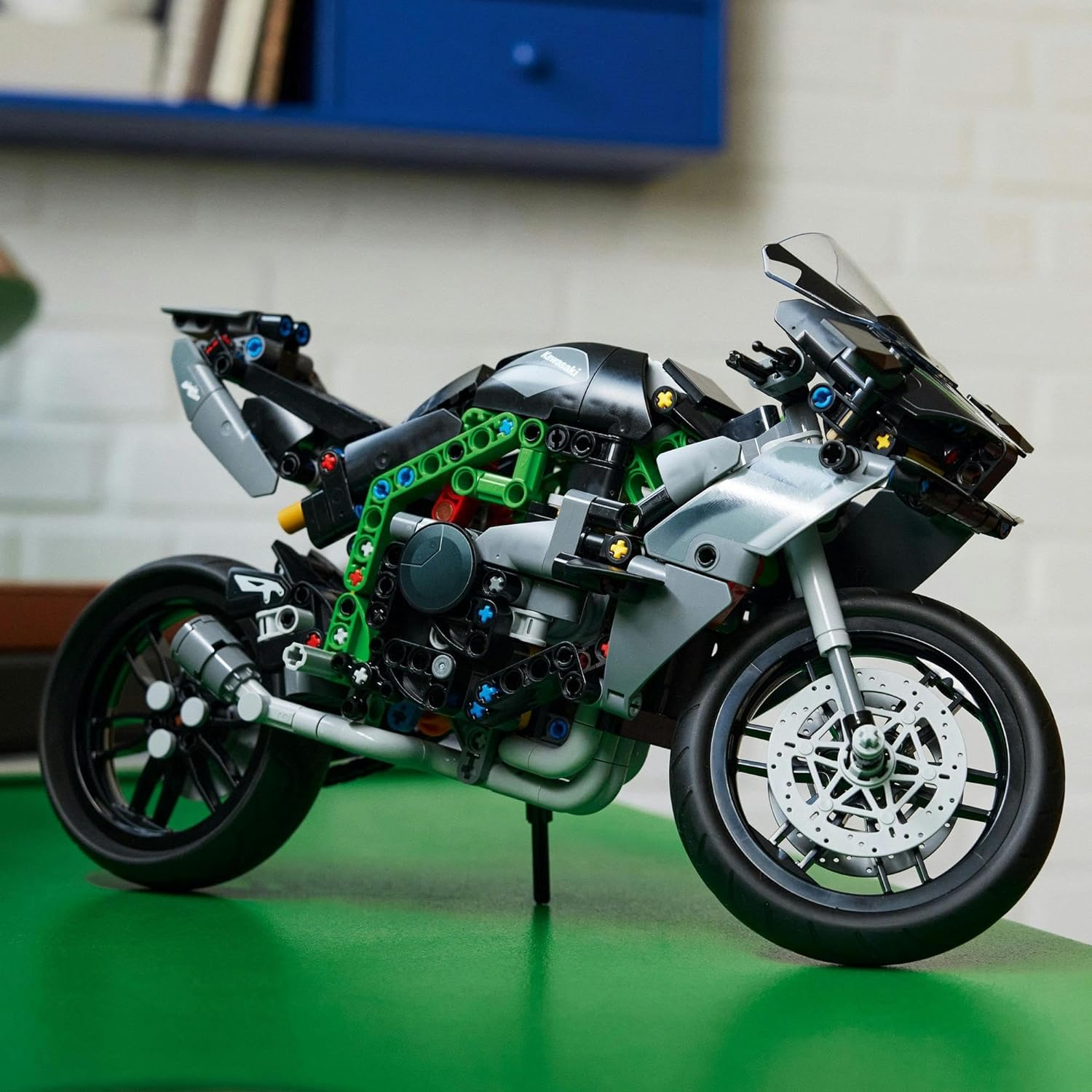 LEGO Technic Kawasaki Ninja H2R Motorcycle Set, Vehicle Building Toy for 10 plus Year Old Boys & Girls, Collectible Motorbike Model Kit, STEM Kids Toy 42170 image number 3
