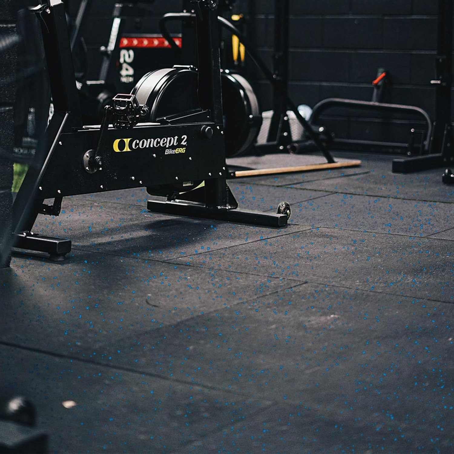 15MM Thick Gym Mat Flooring, 4 Pcs 50Cm X 50Cm High Density Rubber Exercise Gym Mats, Workout Equipment Ground Mats, Noise Shock Absorbing Surface for Home Gym Garage Floor Tiles (Black Blue Dots)