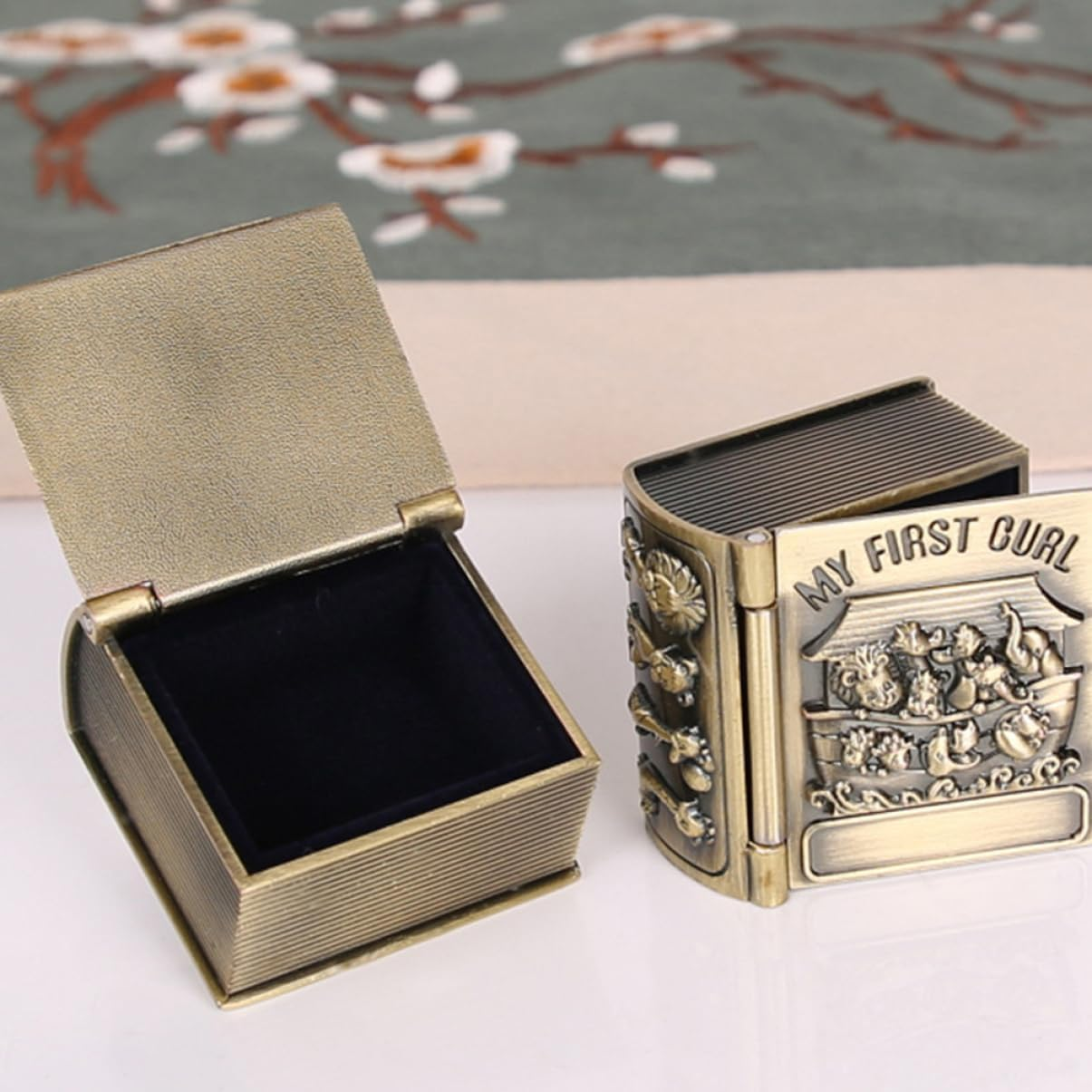 1 Pair Fetal Hair Holder Tooth Keepsake Box Treasure Organizer for Memories for Birthdays Holidays Unique Design for Storing image number 4