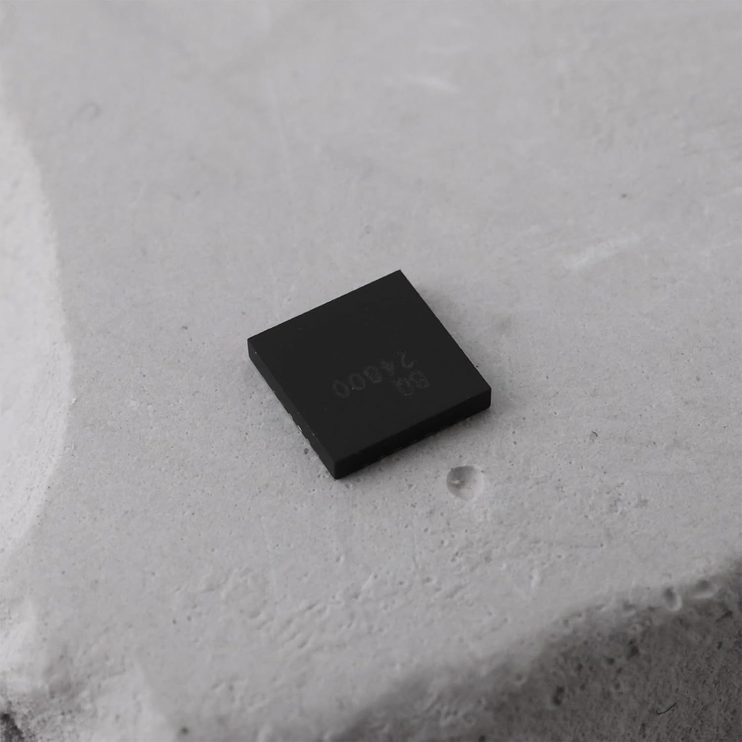 Create Idea Charging Control Chip BQ24800 BQ24800RUYR Compatible with Laptop Motherboard and Battery Pack Applications image number 2