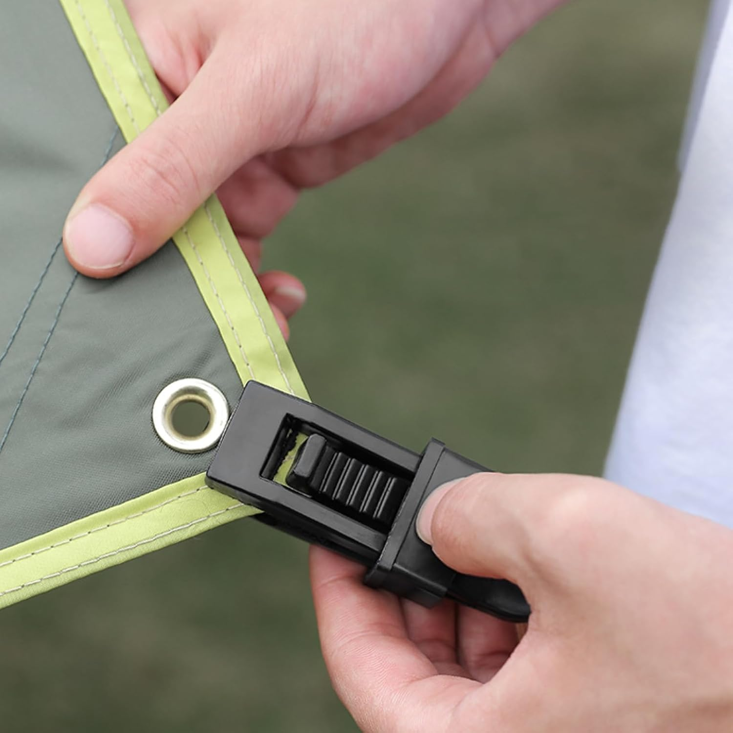 TRIWONDER 12Pcs Tarp Clips Crocodile Tent Awning Clamps Set Heavy Duty Lock Grip Instant Clip for Camping Canopy Tarps Caravan (Black - 12 Pcs) image number 5