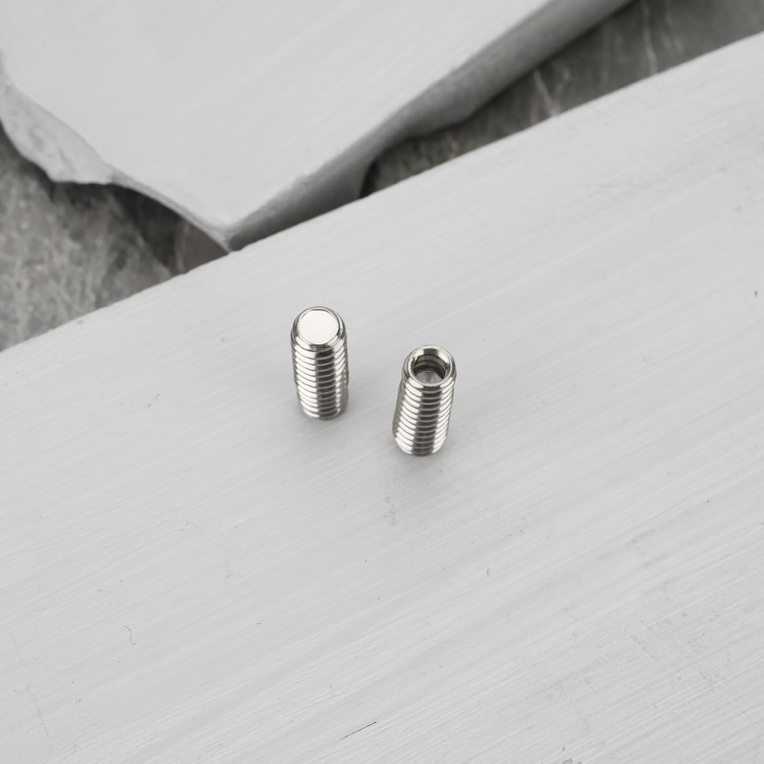 SG Store 2 Pcs Surfboard Fins Key Grub Screws Surfing Board Accessory Compatible with Futures Fins image number 4