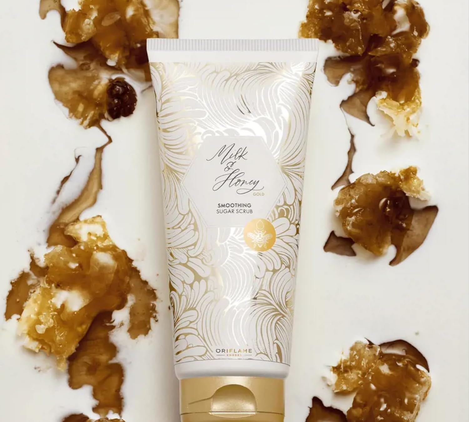 Oriflame Milk & Honey Gold Smoothing Sugar Scrub image number 2
