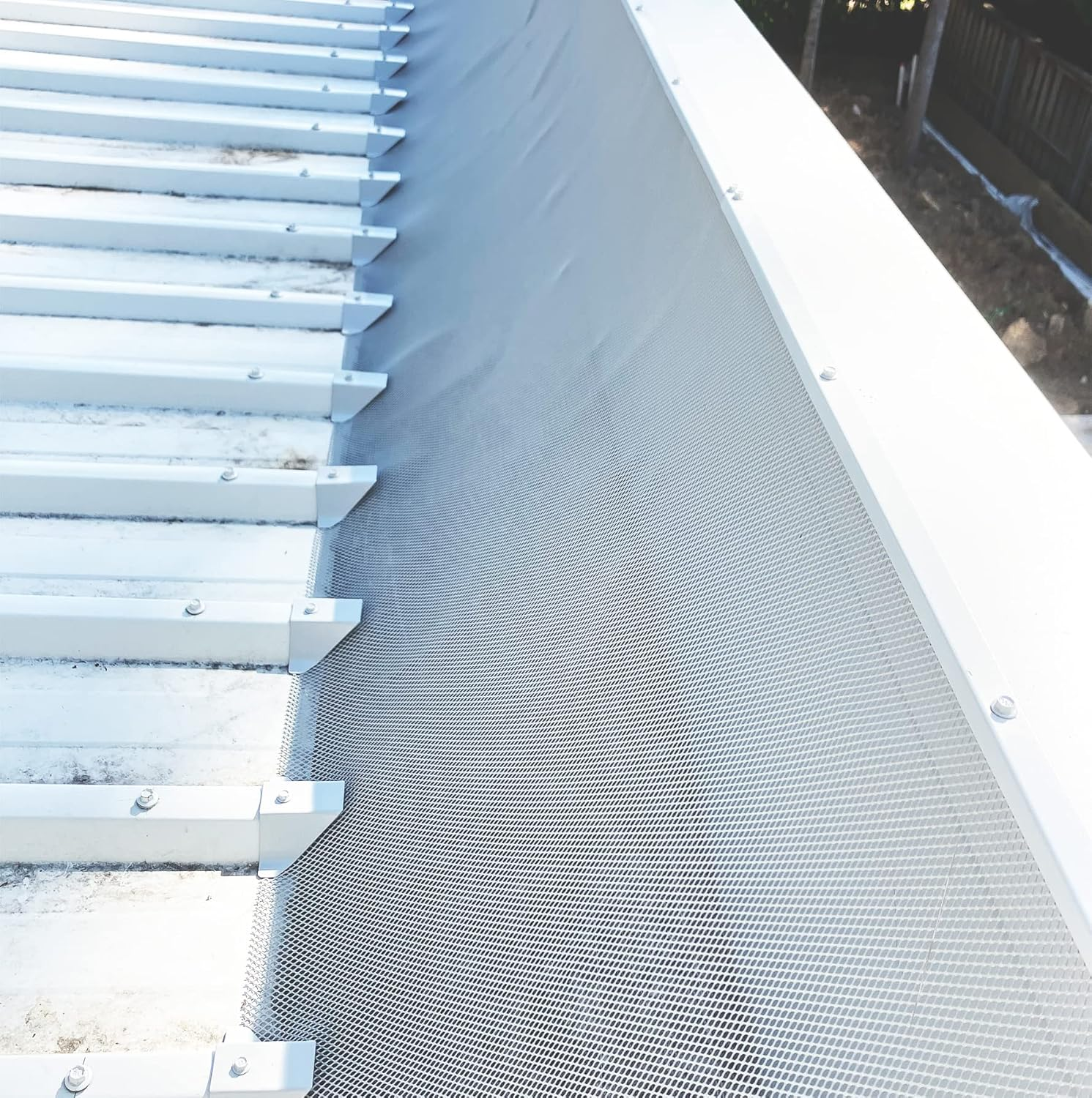 Box Gutter Guard Mesh Kit 10 Meters 500Mm Aluminium Mesh with Fittings for Trimdek Roofing (Shale Grey)