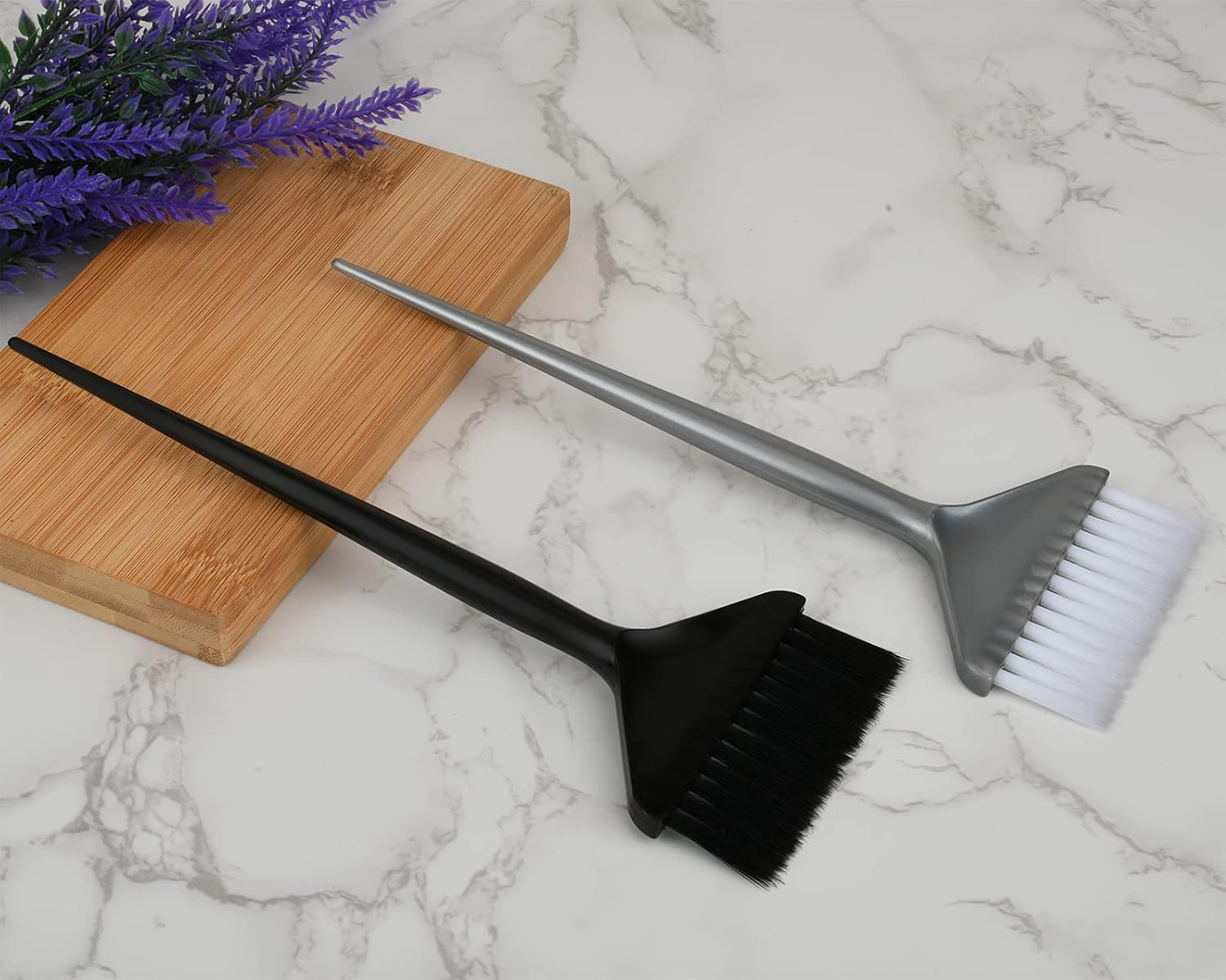 DS. DISTINCTIVE STYLE Hair Dye Applicator Brushes 5 Pieces Soft Long Bristles Hair Coloring Kit Handle Salon Hair Bleach Tinting DIY Tool image number 4