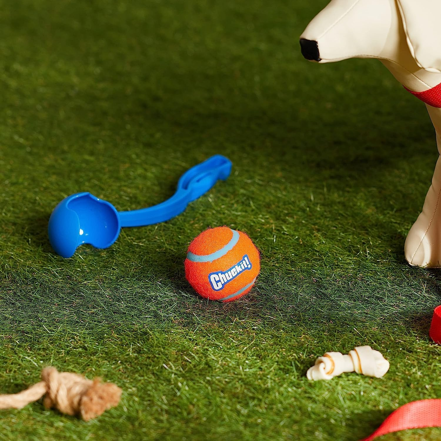 Chuckit! Launcher 18M | Chuck It Dog Ball Launcher, Tennis Ball & Rubber Ball Dog Gifts image number 1