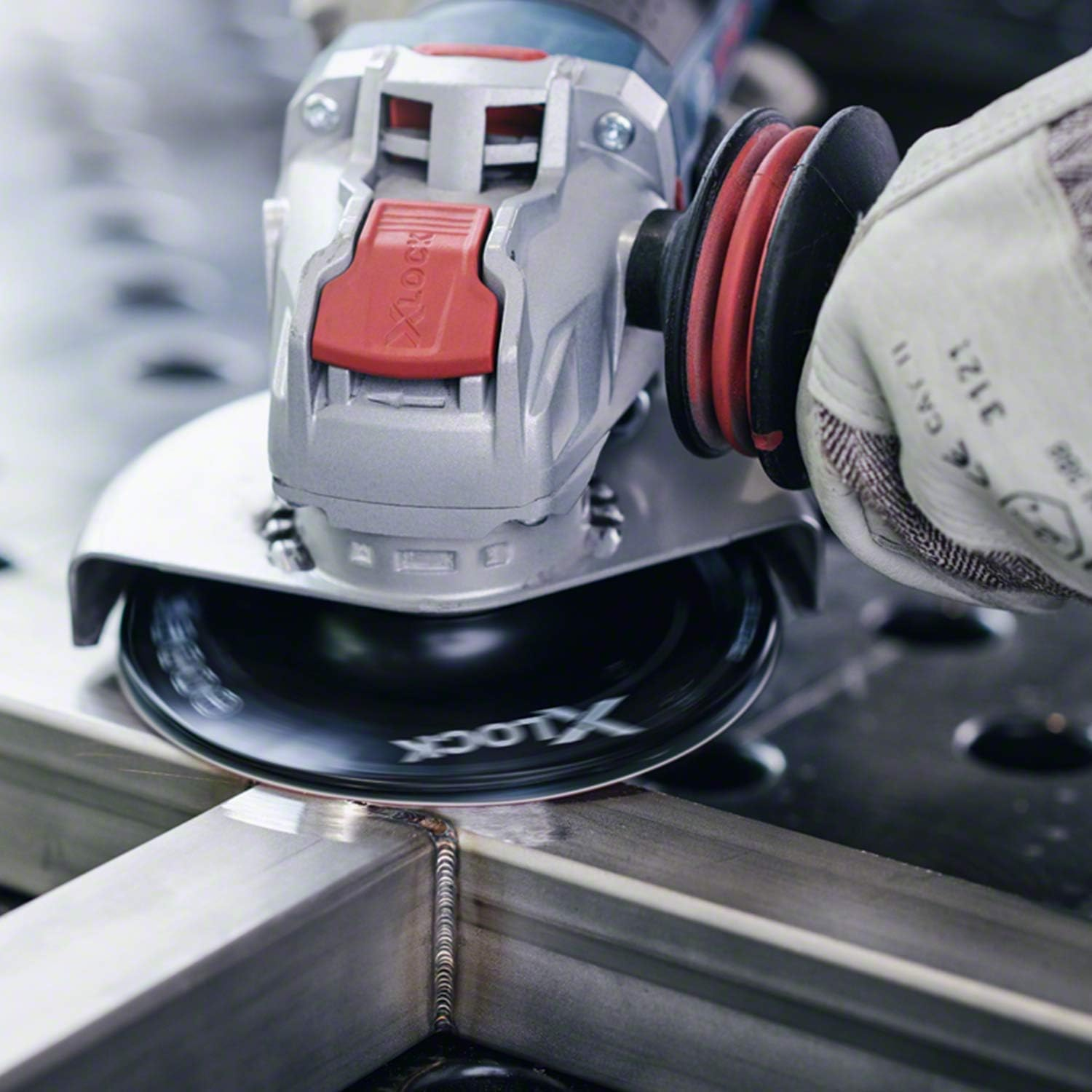 Bosch Accessories Professional 1X Fibre Sanding Disc R780 Best for Metal and Inox (X-LOCK, &Oslash; 125 Mm, Grit 36, Accessories for Angle Grinders) image number 1