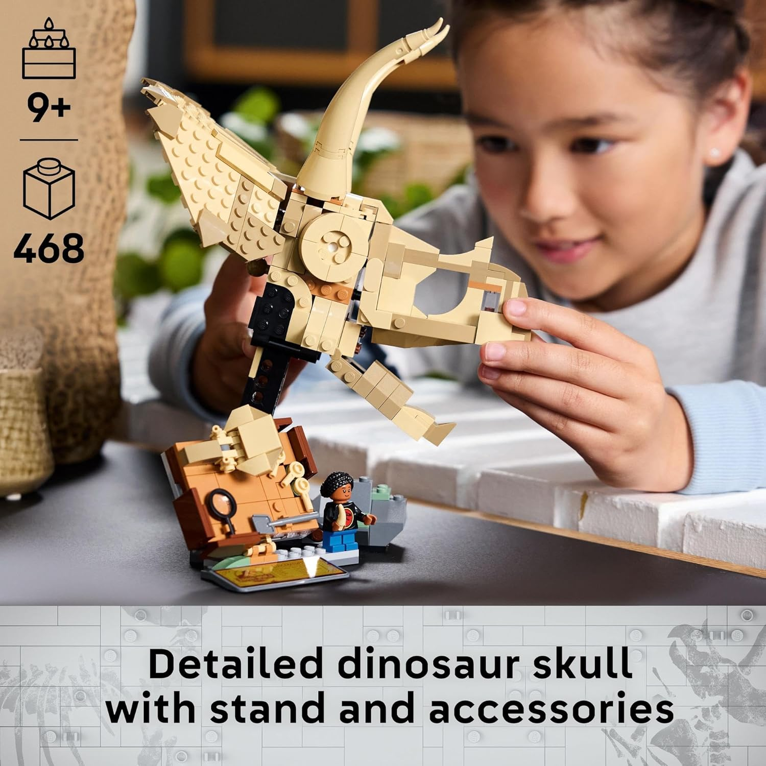 LEGO Jurassic World Dinosaur Fossils: Triceratops Skull Dino Toy for 9+ Year Old Boys & Girls, Fossil Model Building Kit with Display Stand, Kids Toy Construction Set for Imaginative Play 76969