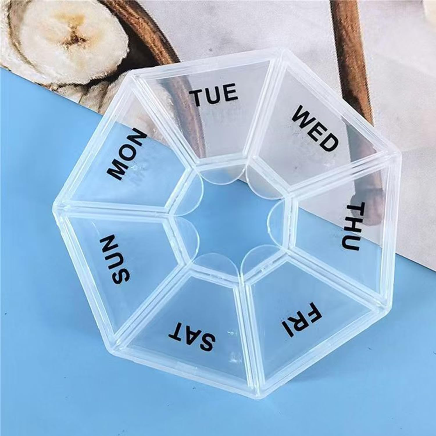 Weekly Pill Organizer, Portable Pill Organizers, with 7 Compartments, Travel Pill Case, for Vitamin, Medicine, Fish Oil, Supplements (Transparent) image number 4