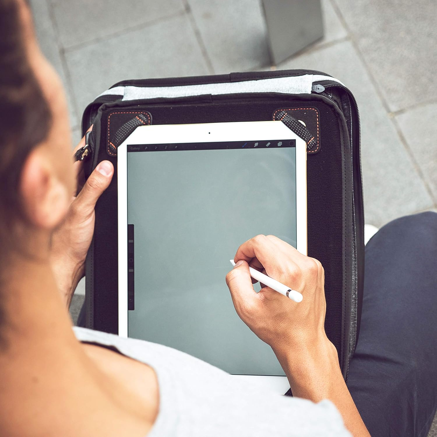 Etchr Slate Satchel - 2 in 1 Art Travel Case and Small Messenger Bag for Essential Art Supplies - Multipurpose Weatherproof Travel Portfolio - Tripod Mountable for Plein Air image number 2