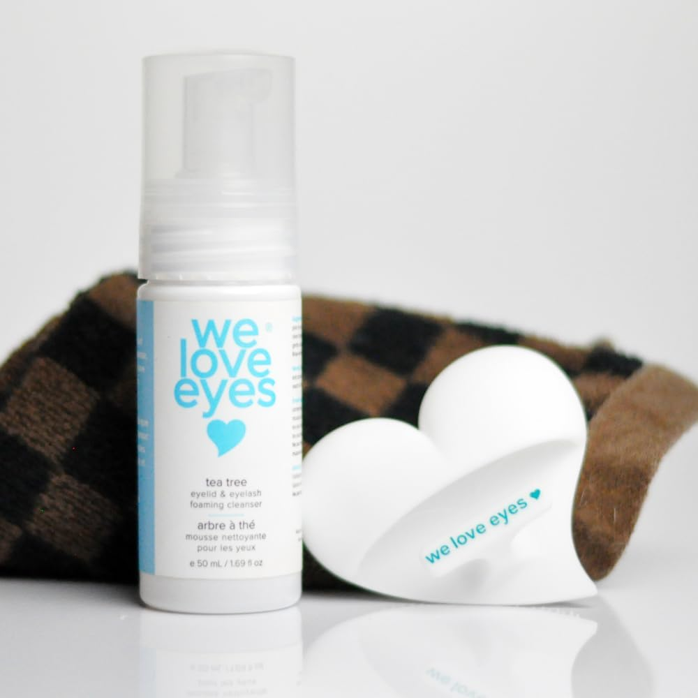 We Love Eyes - Eyelid Scrub Mitt - 100% BPA Free Silicone Eyelid Cleansing Mitt, Exfoliate, Perfect for Milia image number 1