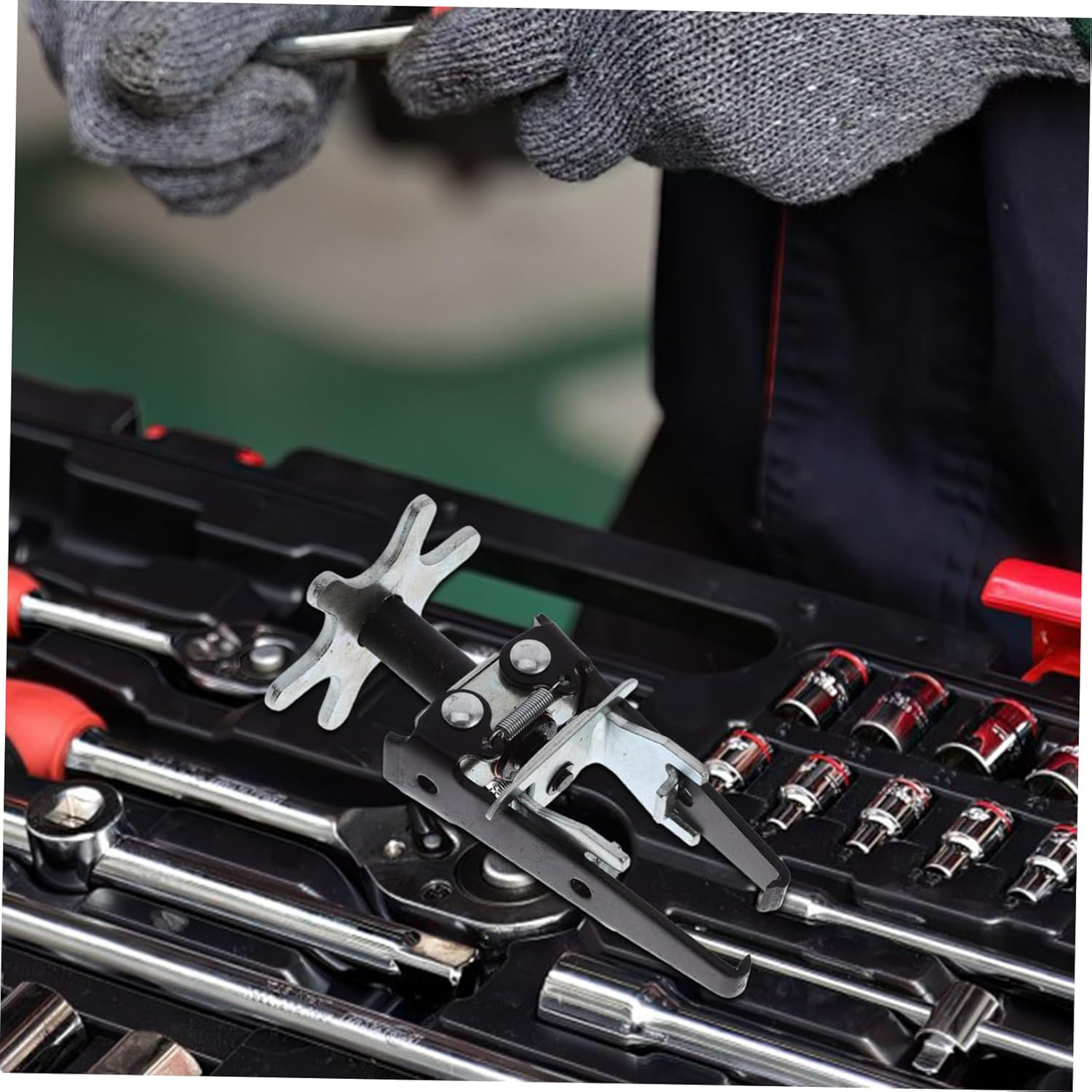 HEALEEP Engine Valve Spring Compressor Tool Automotive Accessory Valve Spring Clamp Efficient Repair Smooth Engine Operation image number 1