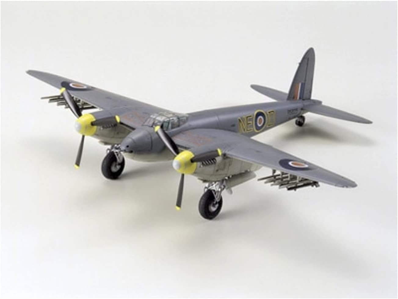 Tamiya 1:72 Scale War Bird Collection De Havilland Mosquito FB MK.VI/NF Aircraft Model Kit image number 3