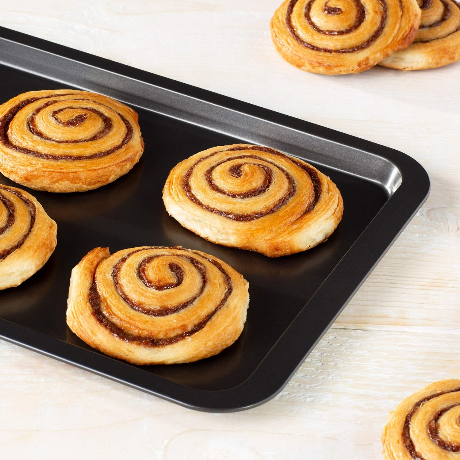 Essentials Large Oven Tray, Non Stick, Easy Clean, 43Cm X 29Cm X 2Cm, Brown image number 1