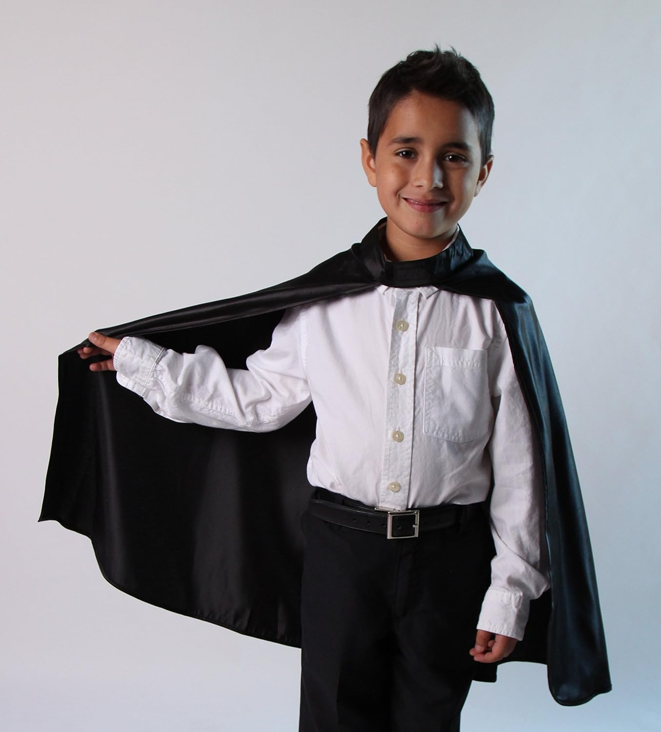 Kids Deluxe 24" Satin Superhero Cape (Choose Color) image number 3