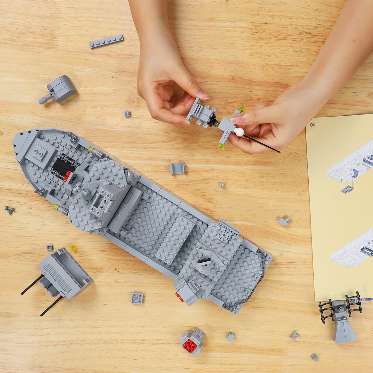 Navy Destroyer Building Set, Battleship Building Toy, a Gift Compatible with  Sets for Boys 8-14 & Adults (528Pcs) image number 5