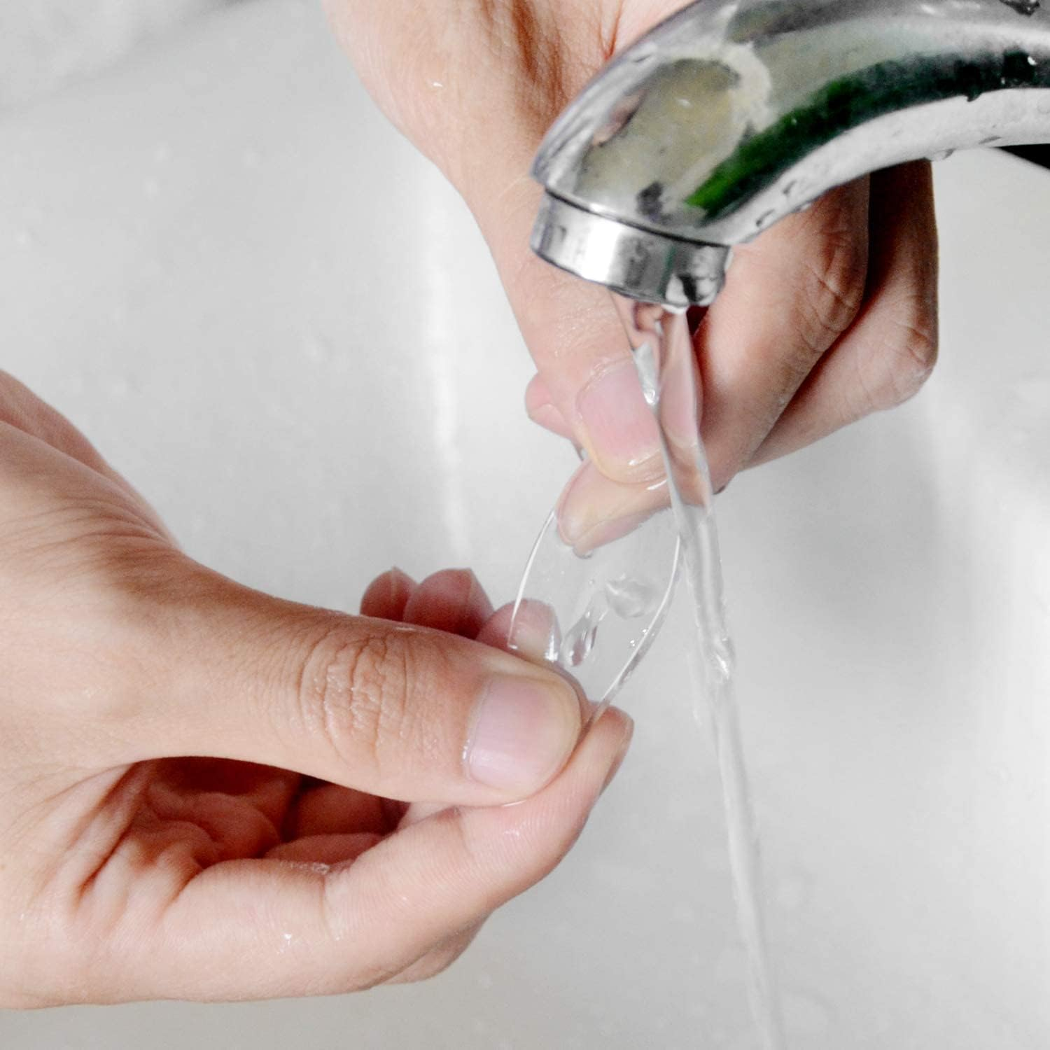 BRAVESHINE Double Sided Adhesive Tape - 32PCS Removable Wall Mounting Sticky Gel Pad - Washable Traceless Transparent Tape for DIY Craft, Home Office Carpet Rug Couch Cushion Gripping - round 1.1Inch image number 4