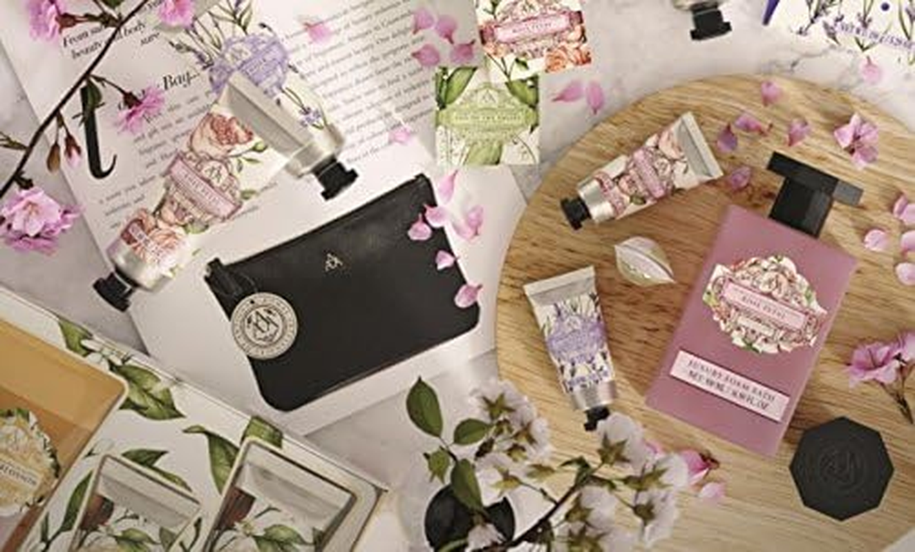 AAA Rose Petal Luxury Body Cream, 130 Milliliter image number 1