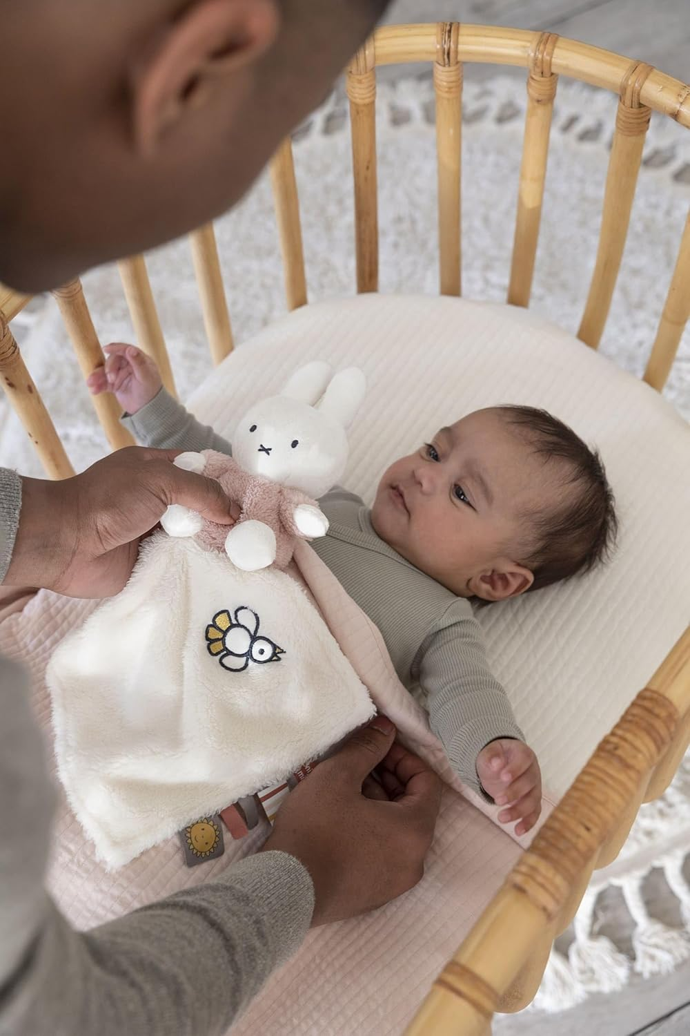 Miffy Fluffy Cuddle Cloth, Pink image number 1