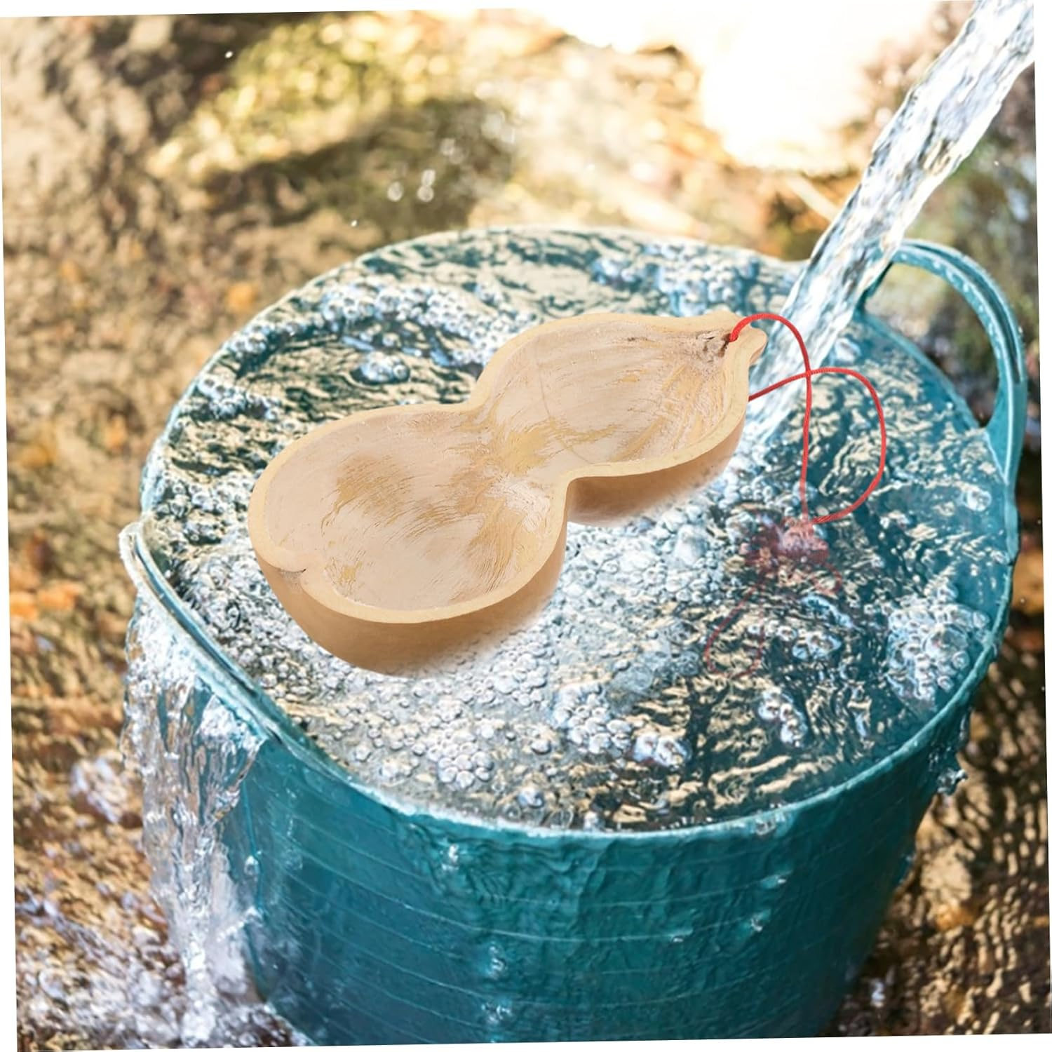 LOLIPPYY Gourd Water Ladle Handmade Natural Water Scoop for Kitchen Bathroom Gardening Multi-Functional Dipper Decorative Design for Bathing and Hair Washing image number 5