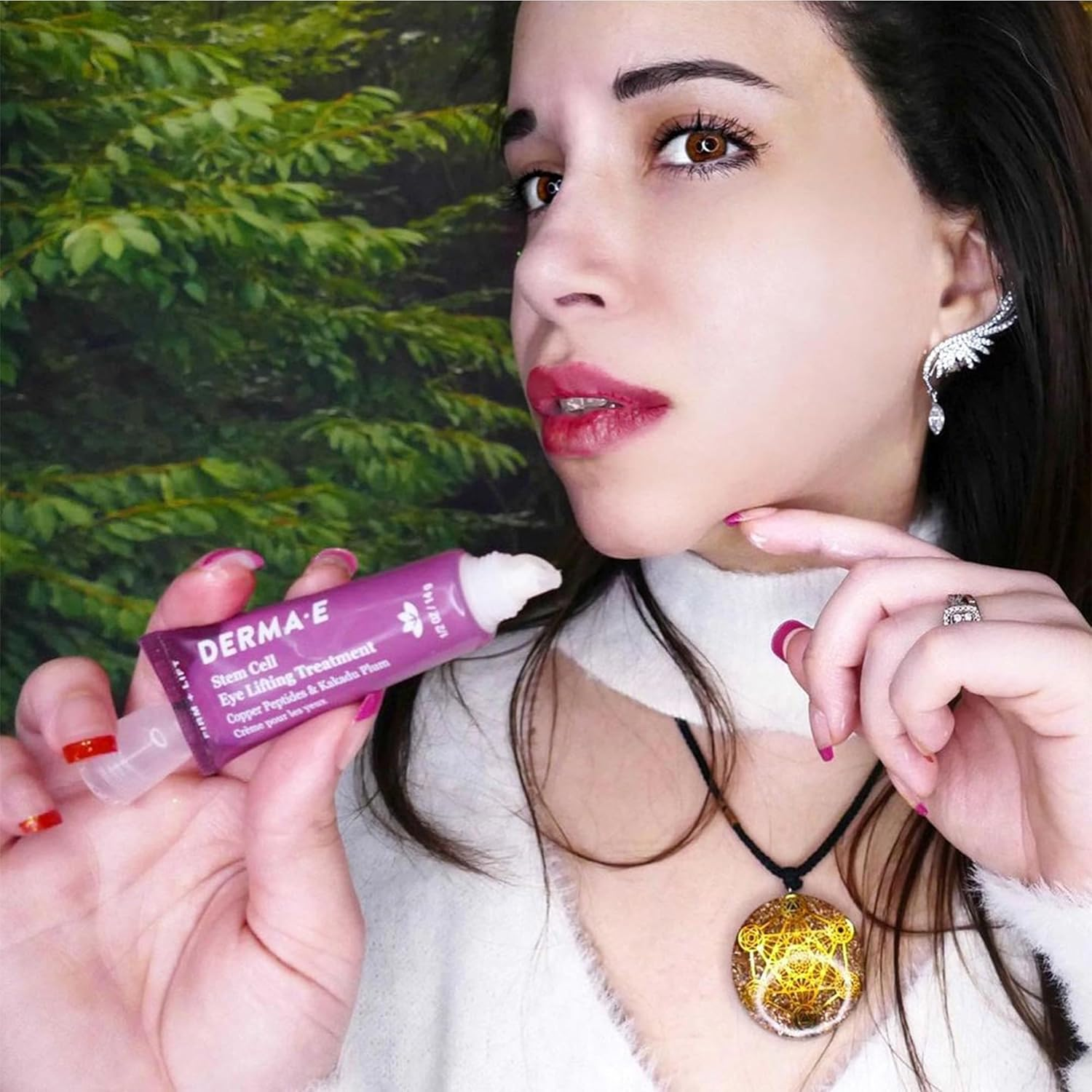 Stem Cell Eye Lifting Treatment image number 2