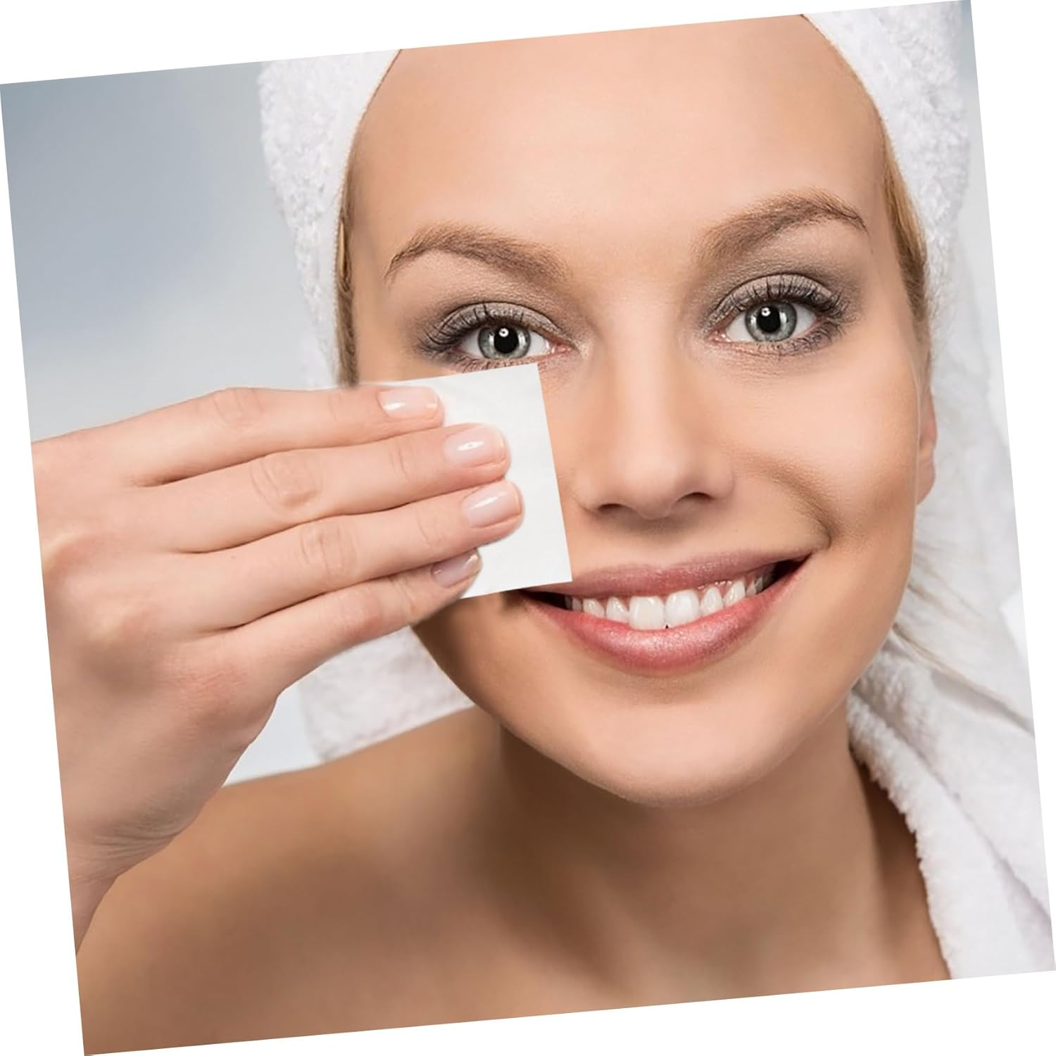 WOONEKY 200Pcs Swiss Cotton Rounds Makeup Remover Pads for Face and Nail Polish Removal image number 4