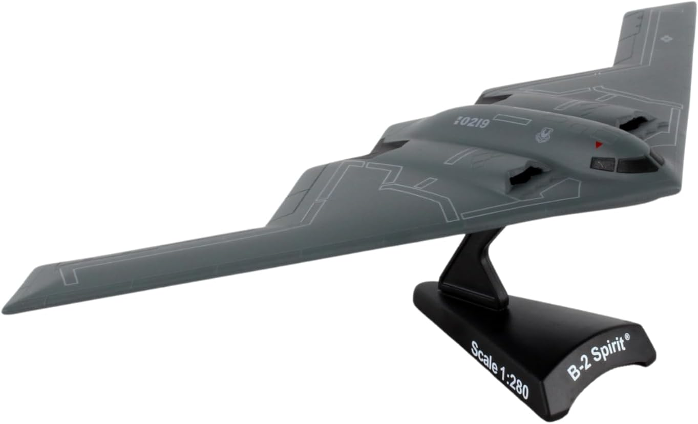 Daron Worldwide Trading B-2 Spirit Vehicle (1:280 Scale) image number 4