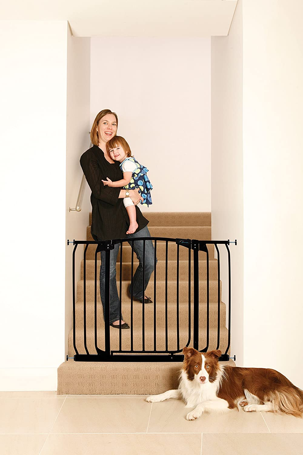 Dreambaby Chelsea Xtra-Wide Hallway Auto-Close Security Gate, Black image number 2