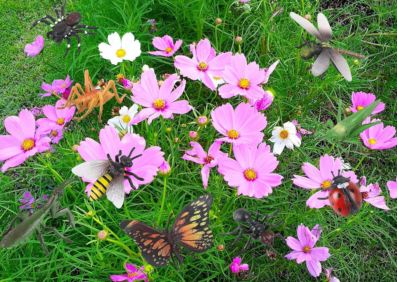 Realistic Insects and Bugs Toy for Kids, 12Pcs Large Plastic Insects Figure Bugs Figurine Set for Kids Children with Ant Ladybug Bee Butterfly Scorpion Spider Mantis, Pet Toys Halloween Party Favors