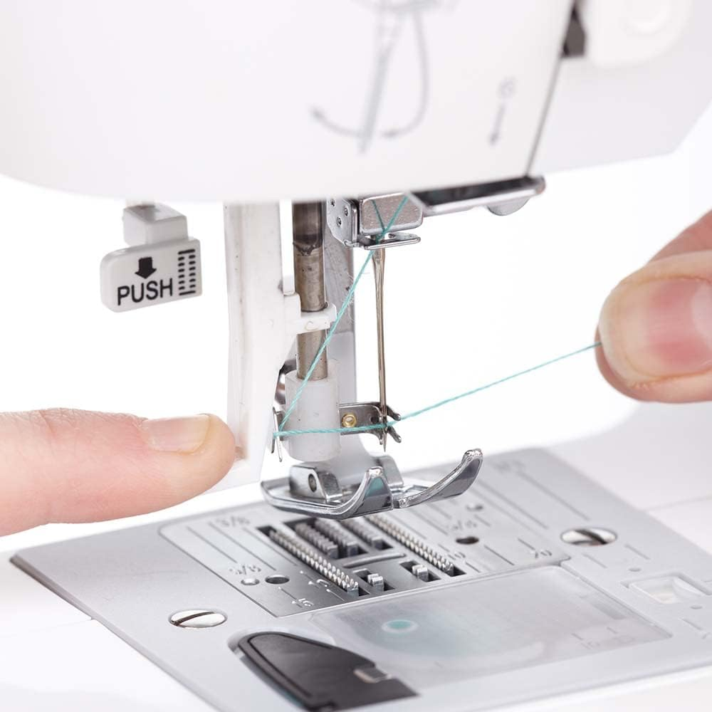 Singer 3337 Mechanical Sewing Machine image number 2