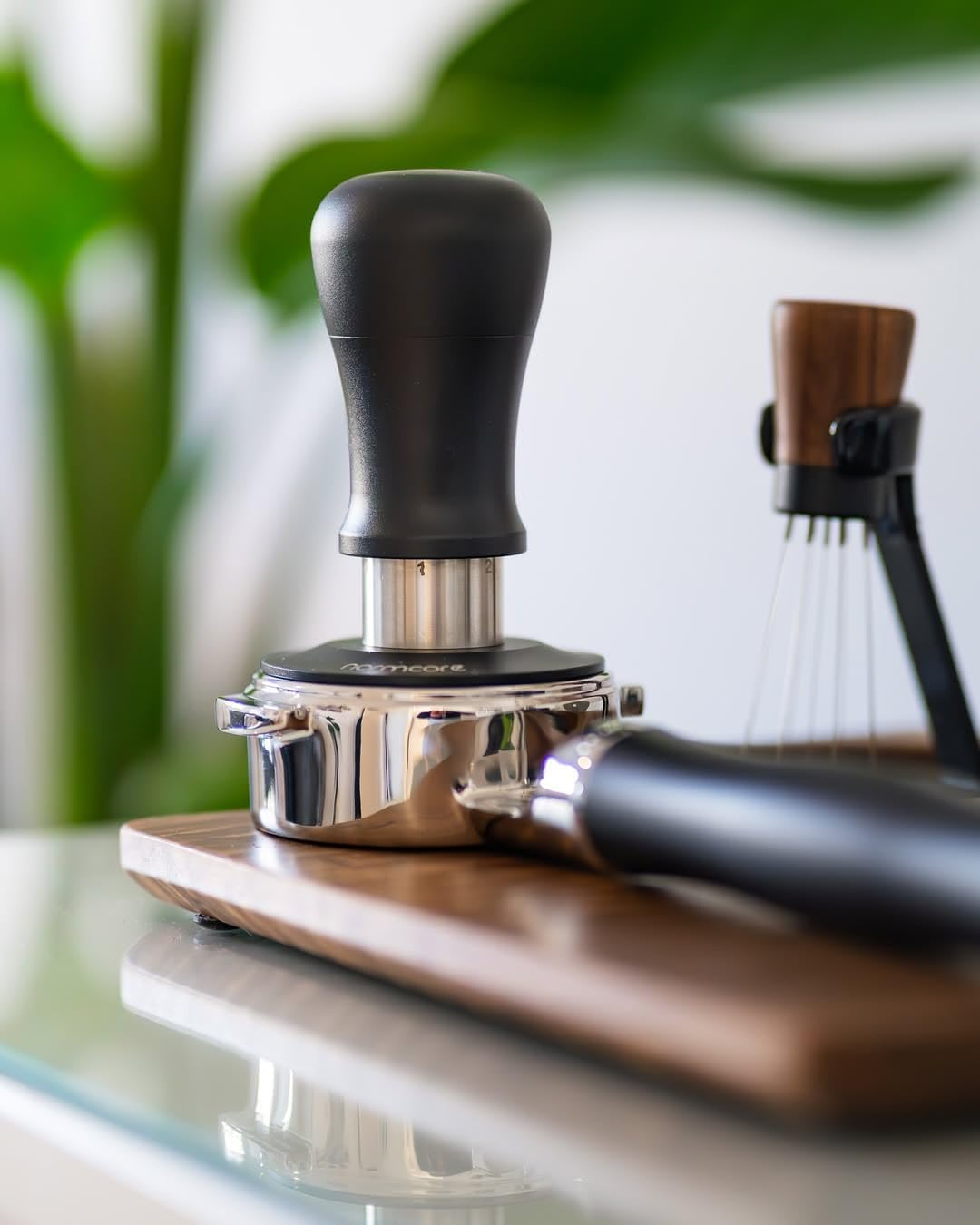 Normcore 58.5Mm Coffee Tamper V5, Spring-Loaded Espresso Tamper with 6 Adjustable Pressure Settings, Tri-Spring Technology, Titanium-Coated Flat Base, Aluminum Handle and Silcone Stand, Black image number 6