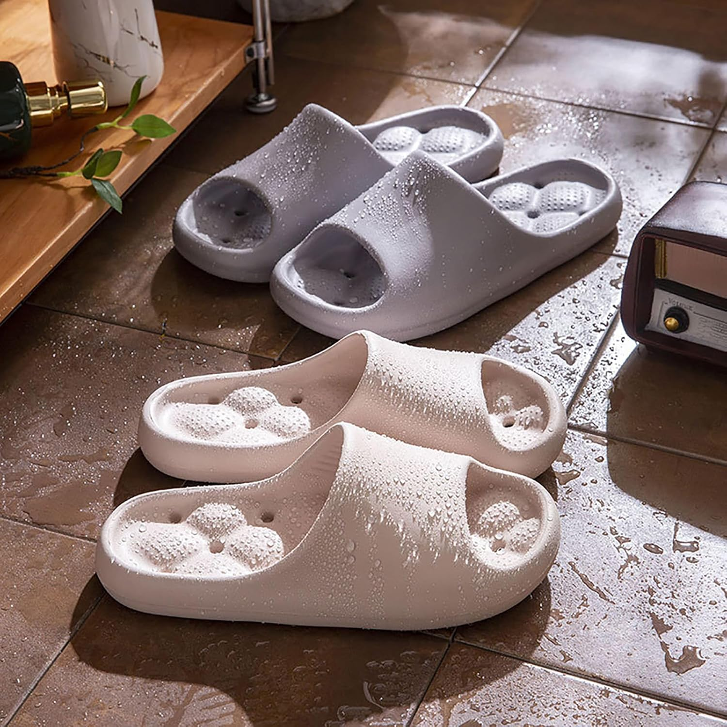 Women'S Indoor Bath Slippers Non-Slip Quick Dry - Men'S Hollow Drainage Slippers for Home Pool Outdoor image number 1