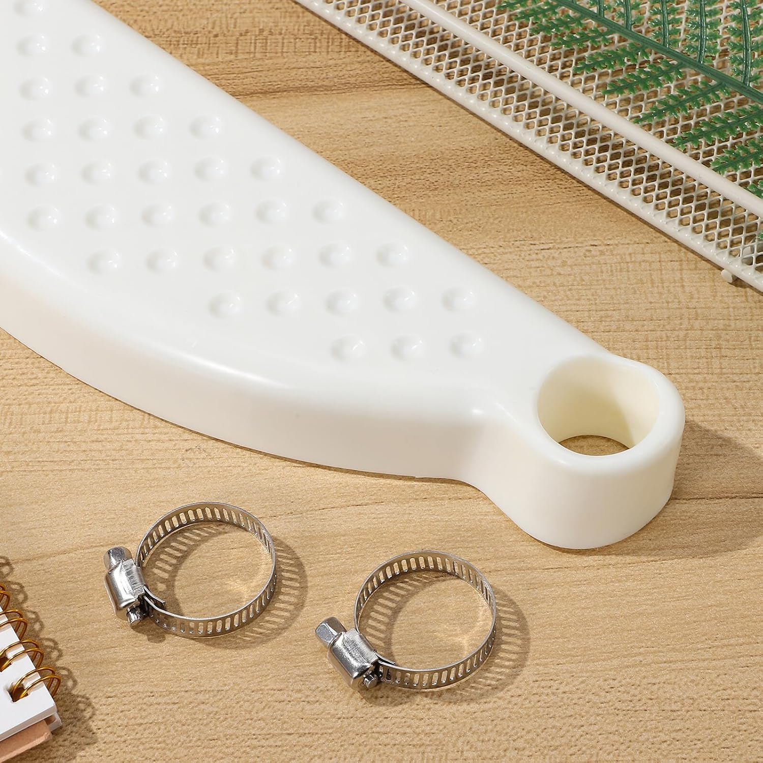 Milisten Plastic Highchair Footrest Replacement for High Chair Ergonomic Wide Platform for Growing Feet Fit Footstool for Dining and Living Comfort image number 1