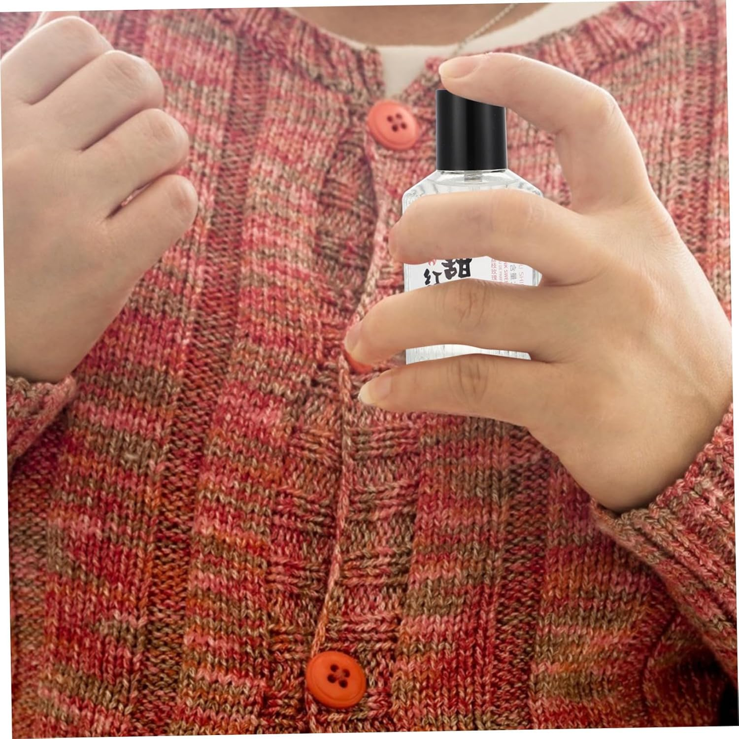 SOESFOUFU Japanese Style Fresh Perfume for Men and Women Portable Lightweight Fragrance Spray with Natural Scent for Travel Parties and Daily Use image number 6