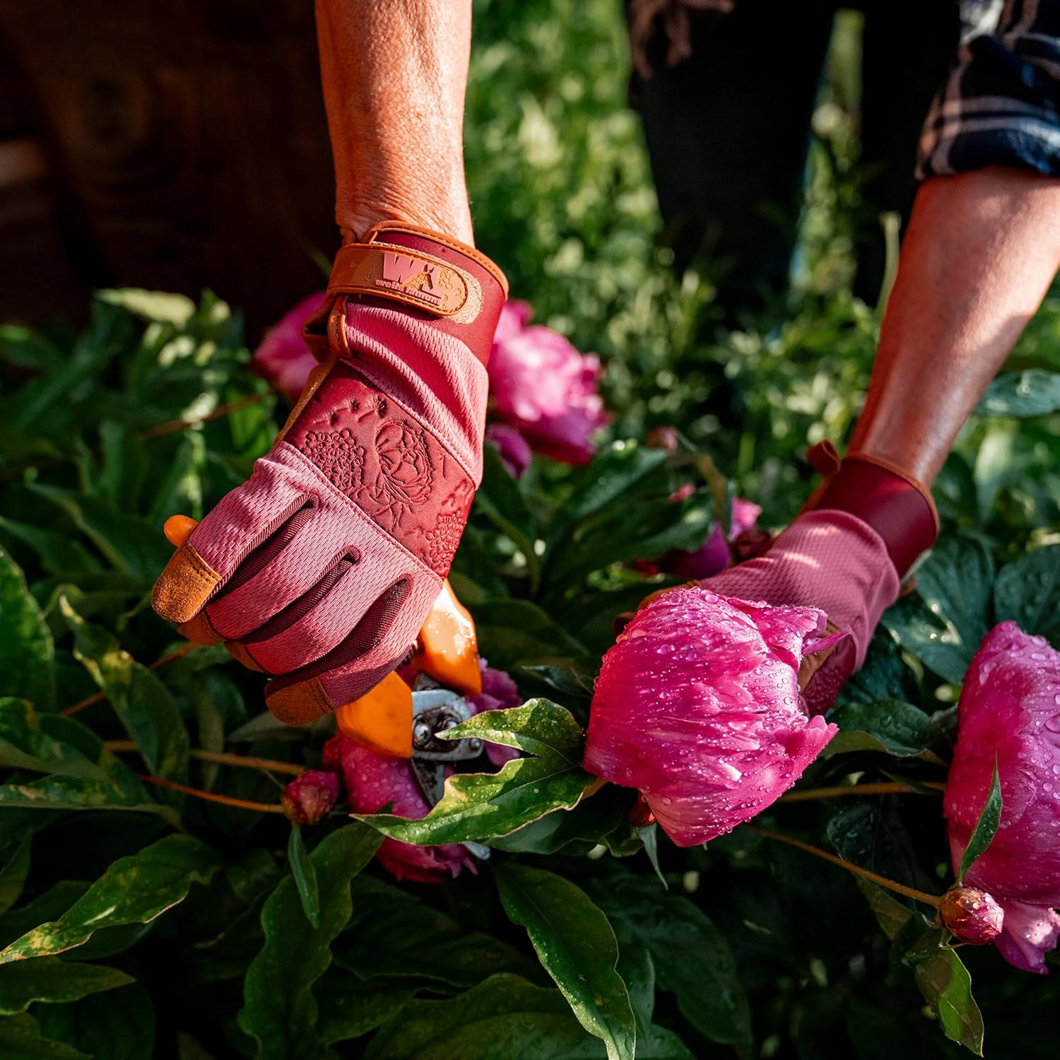 Wells Lamont Women'S High Dexterity Breathable Work and Gardening Gloves, Pink, Medium (7759M-700) image number 4