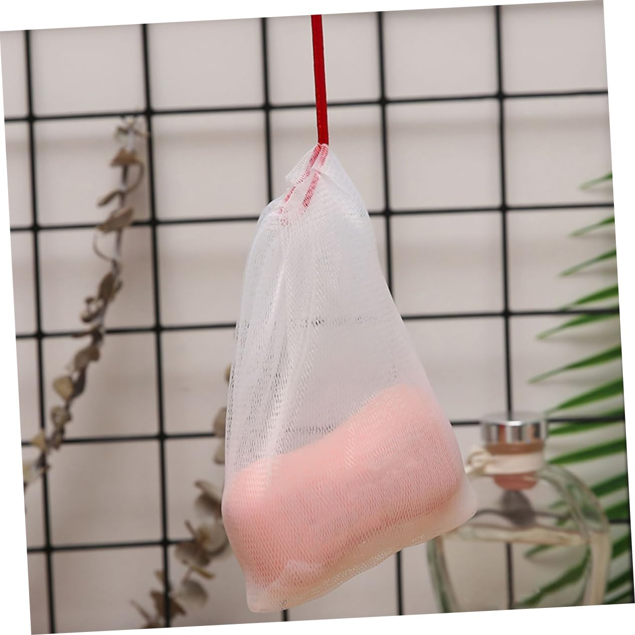 PHENOFICE 30Pcs Soap Foaming Net Pouch for Bar Soap Drawstring Storage for Bath and Shower Sturdy and Reusable image number 3