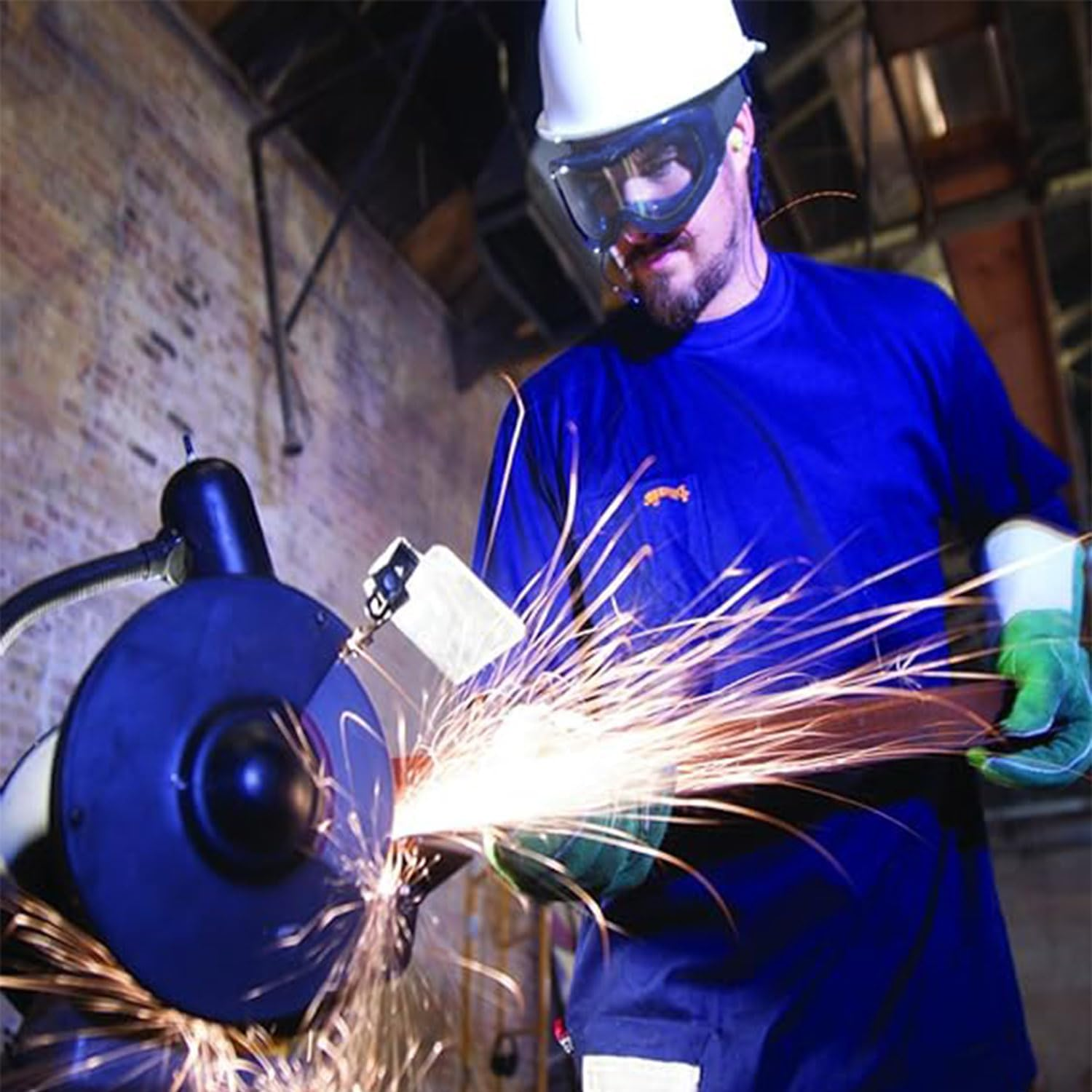 Roczential Safety Goggles Clear Lenses Anti-Fog Protective Goggles Wide Field of View Adjustable Chemical Splash Protective Eyewear Soft Lightweight Eyewear image number 4