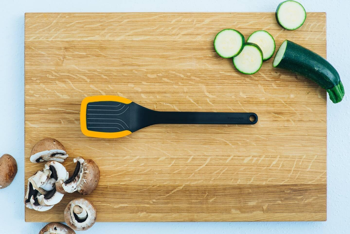 Fiskars Functional Form Silicone Cooking Spatula, Multicolour image number 3