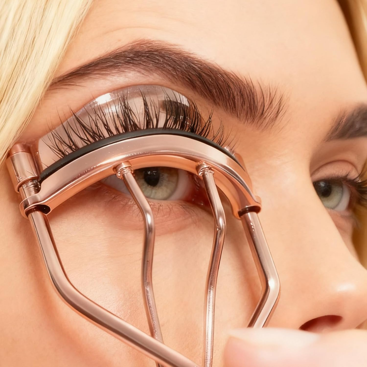 Eyelash Curler, Eye Lash Curler with Comfort Grip Gentle Tool for Lifted Lashes Use with Mascara for Extra Volume, Pink image number 5