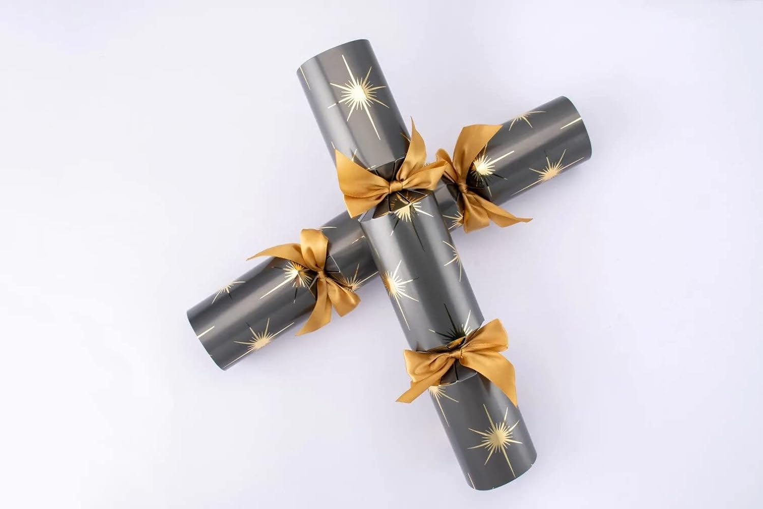 Luxury Christmas Star Handmade Bon Bons | Box of 8 | Silver-Grey with Gold Bow & North Star Design | Includes Miniature Gifts & Party Fun image number 5