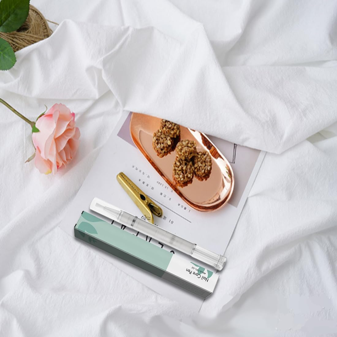 Nail Care Pen, Nail Pen Austria Nail Care Pen &ndash; for Moisturising and Strengthening Nails for Nourished Fingernails Toenails, Easy to Use | Suitable for Everyday Use image number 4