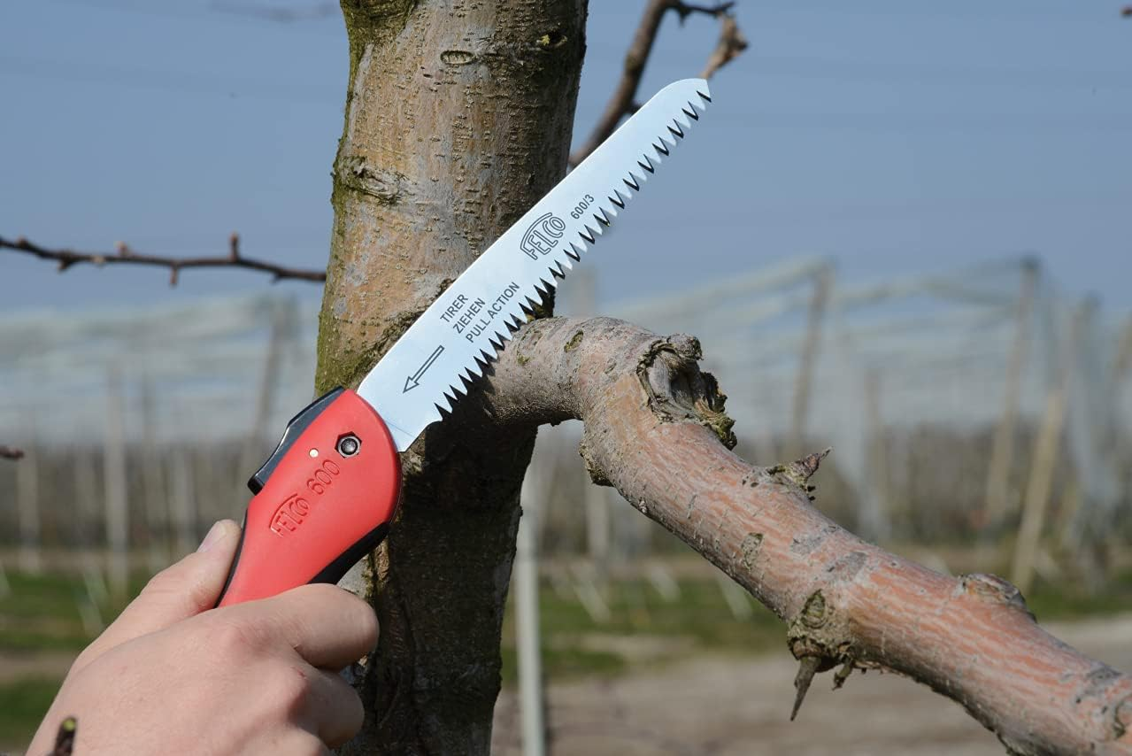 Felco Folding Saw (F 600) - Classic Tree Pruning Saw with Pull-Stroke Action, Red image number 4