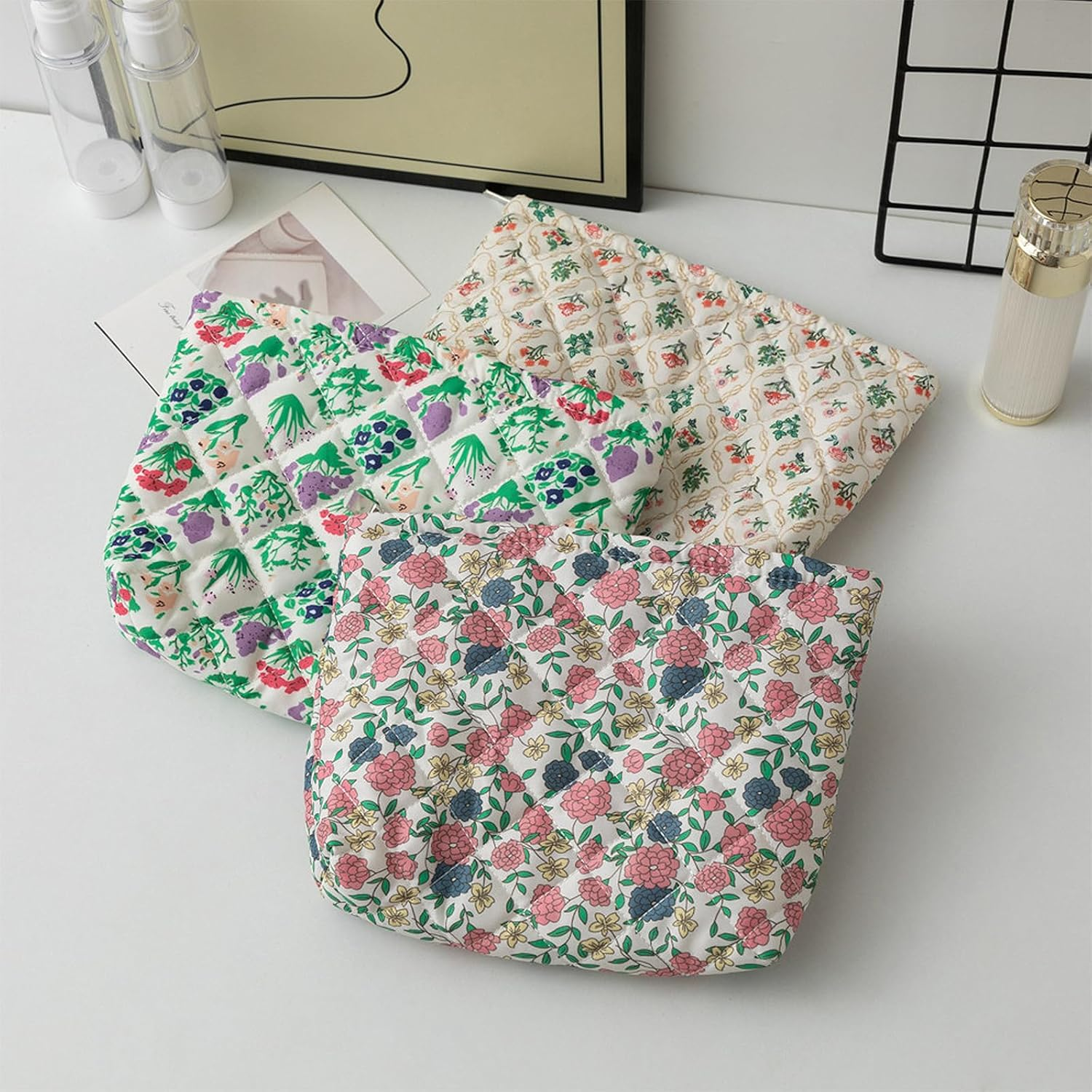 Quilted Makeup Bag, Cute Floral Cosmetic Bag for Women, Cotton Make up Bag, Flower Travel Toiletry Bag Organizer Large image number 4