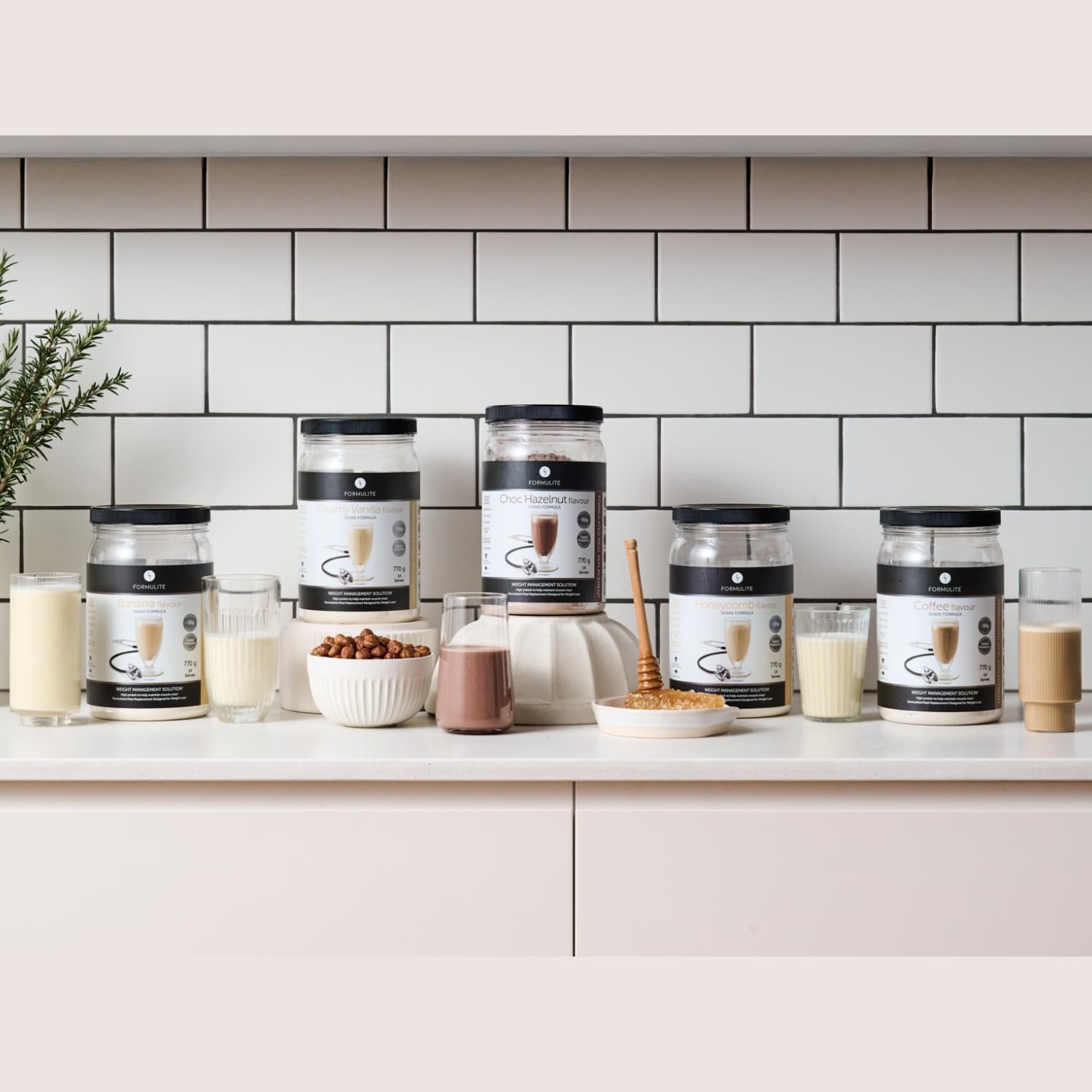 Formulite Protein Shake Tub 770G, High Protein Low Sugar Meal Replacement Shake Powder for Men and Women. VLCD (Very Low Calorie Diet) Shakes - (Banana) image number 6